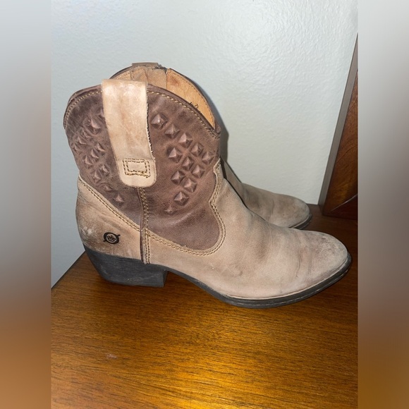 Born Women Western Booties - Picture 1 of 9